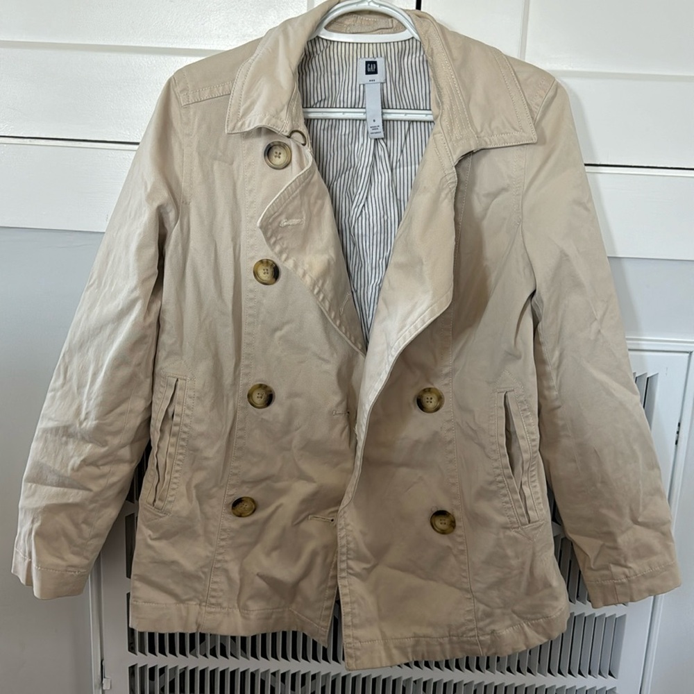 Gap. Women’s, Khaki, Button Down Jacket. - image 1
